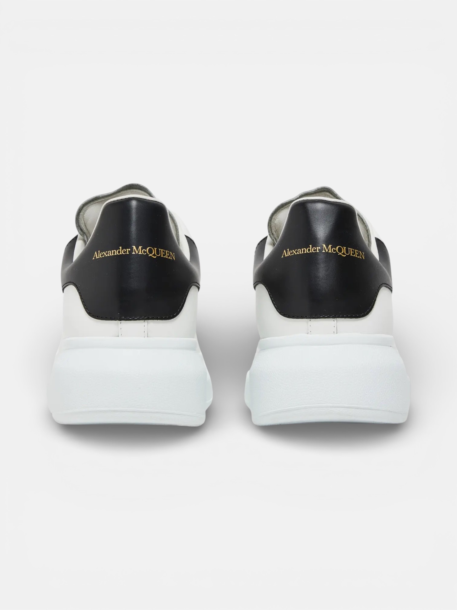 Alexander Alexander McQueen Sneaker White Black Leather – detail view in premium quality with AA+ craftsmanship
