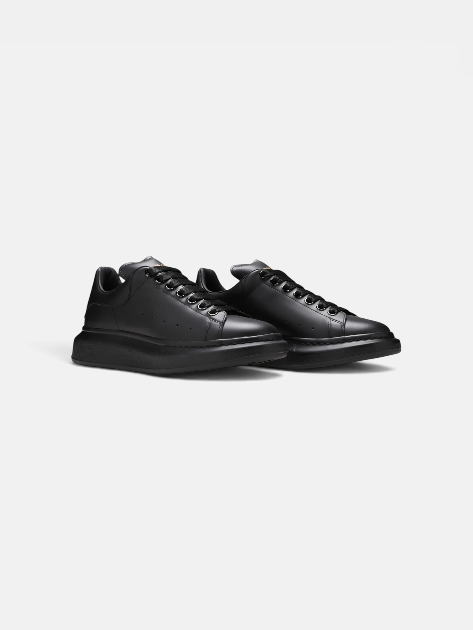 Alexander Alexander McQueen Sneaker All Black – detail view in premium quality with AA+ craftsmanship