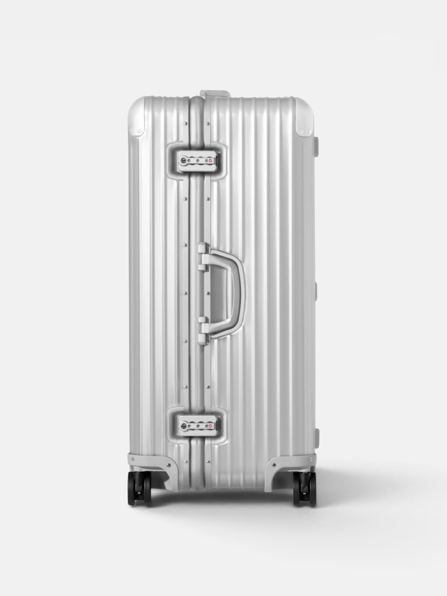 Rimowa Rimowa Trunk Plus Silver – side profile view in premium quality with AA+ craftsmanship
