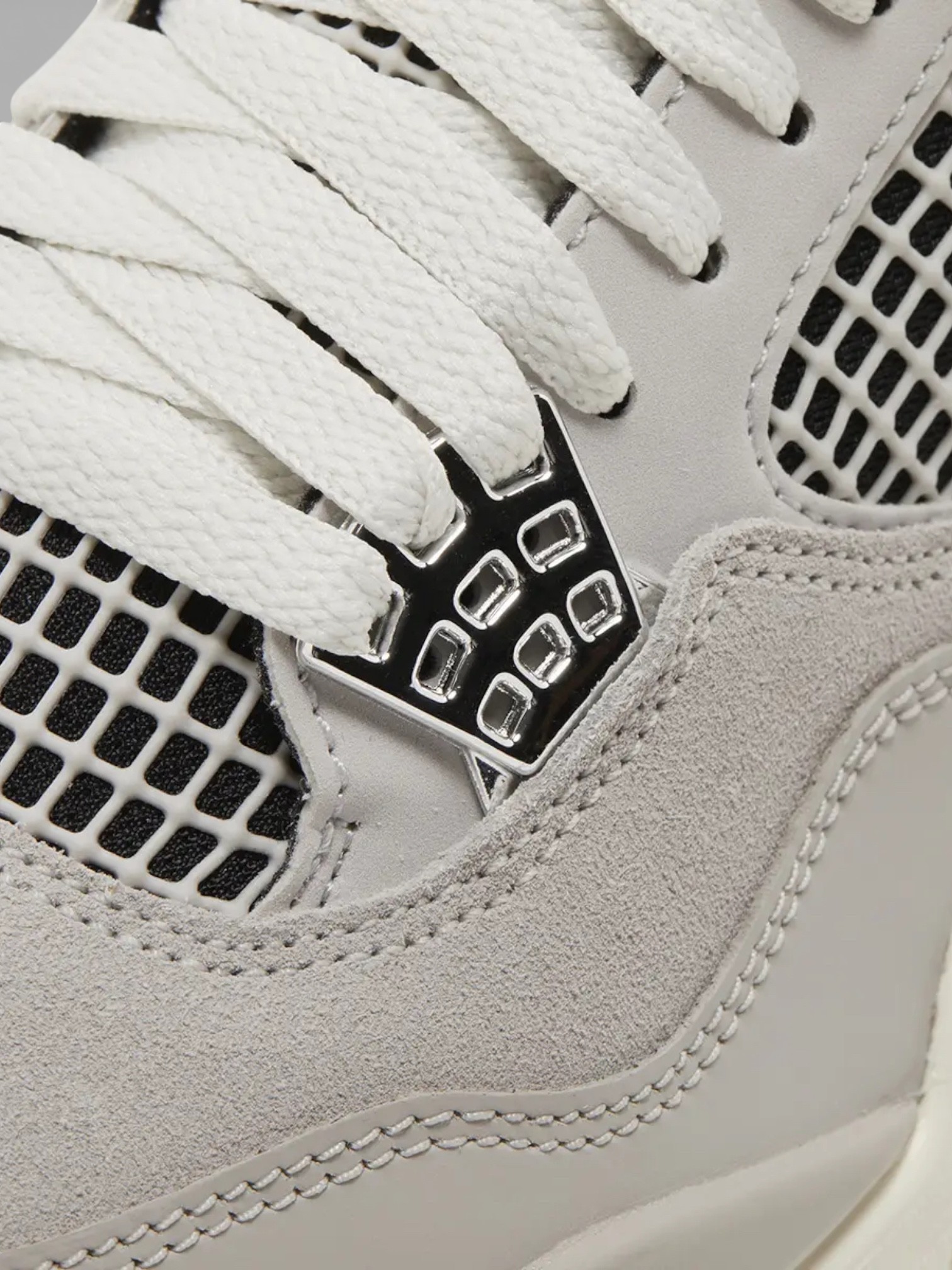 Jordan Jordan 4 Retro Frozen Moments – detail view in premium quality with AA+ craftsmanship