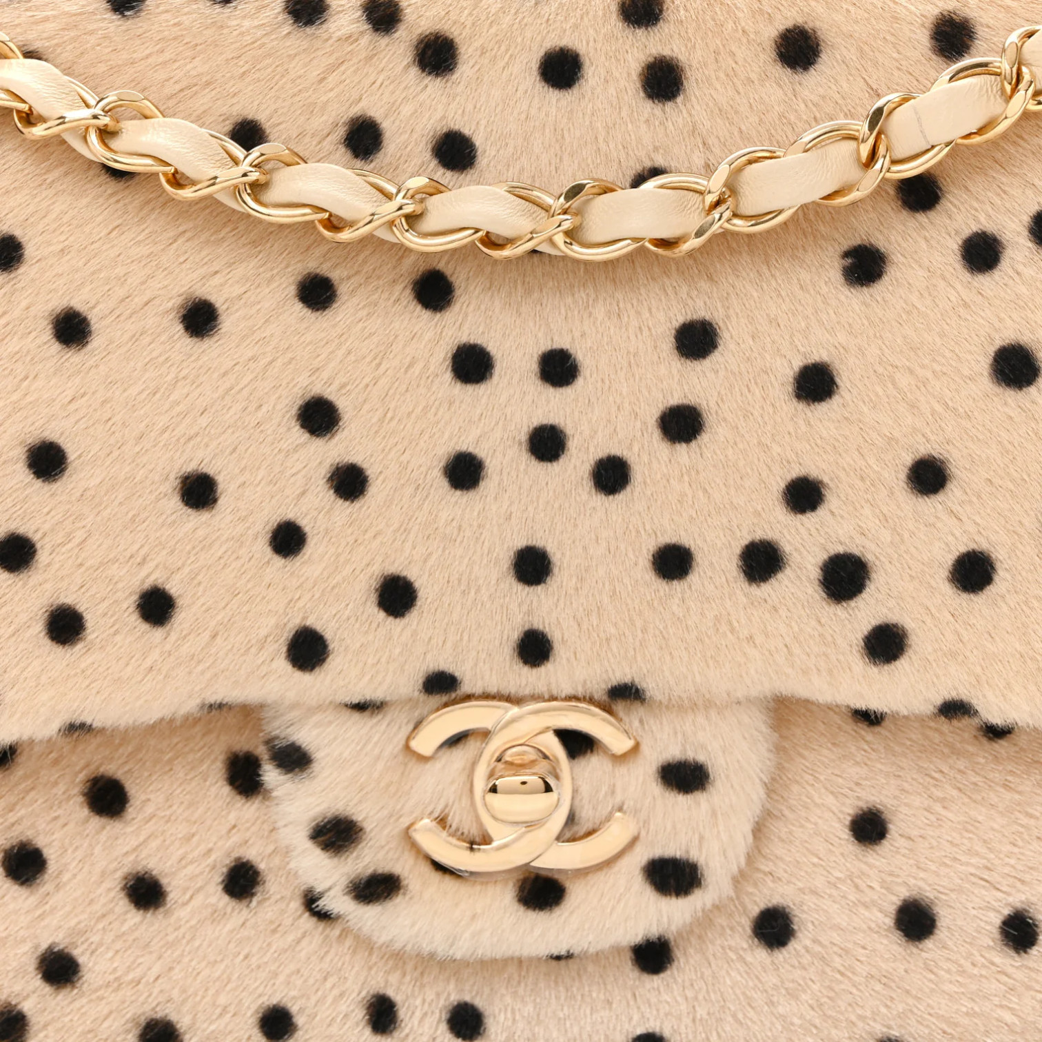 Chanel Chanel Flap Bag Cheetah Print Light Beige & Black – detail view in premium quality with AA+ craftsmanship