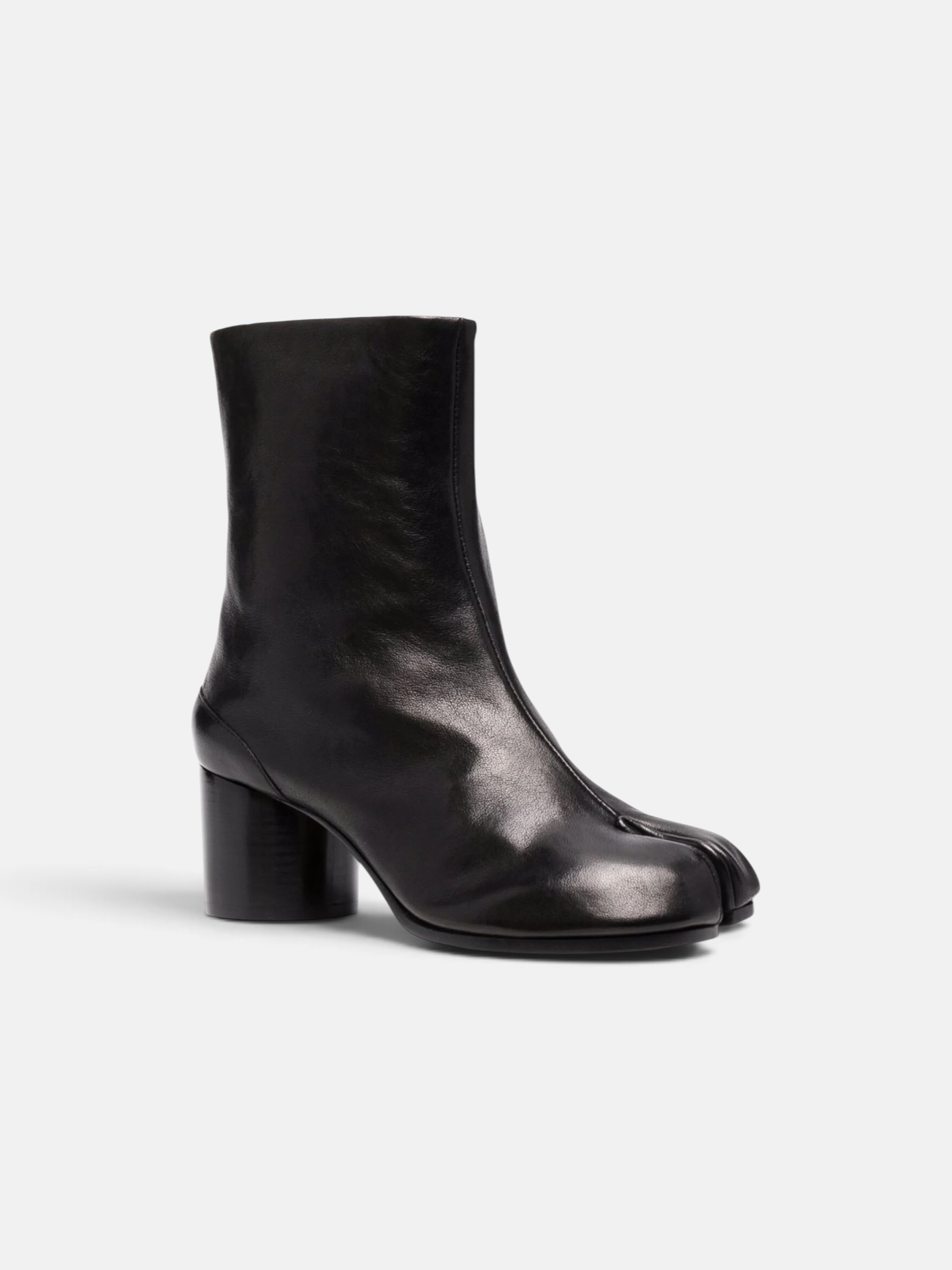 Maison Maison Margiela Tabi Ankle Boots Black – side profile view in premium quality with AA+ craftsmanship