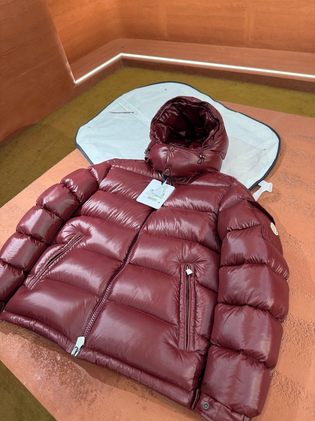 Moncler Moncler Puffer Jacket Dark Red – close-up detail view in premium quality with AA+ craftsmanship