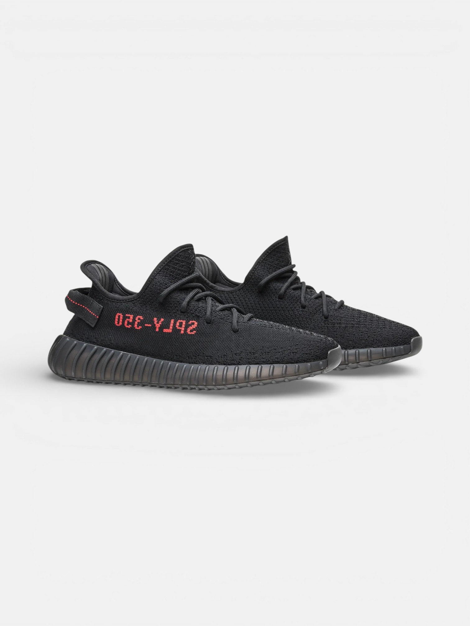 Adidas Adidas Yeezy Boost 350 V2 Bred – detail view in premium quality with AA+ craftsmanship