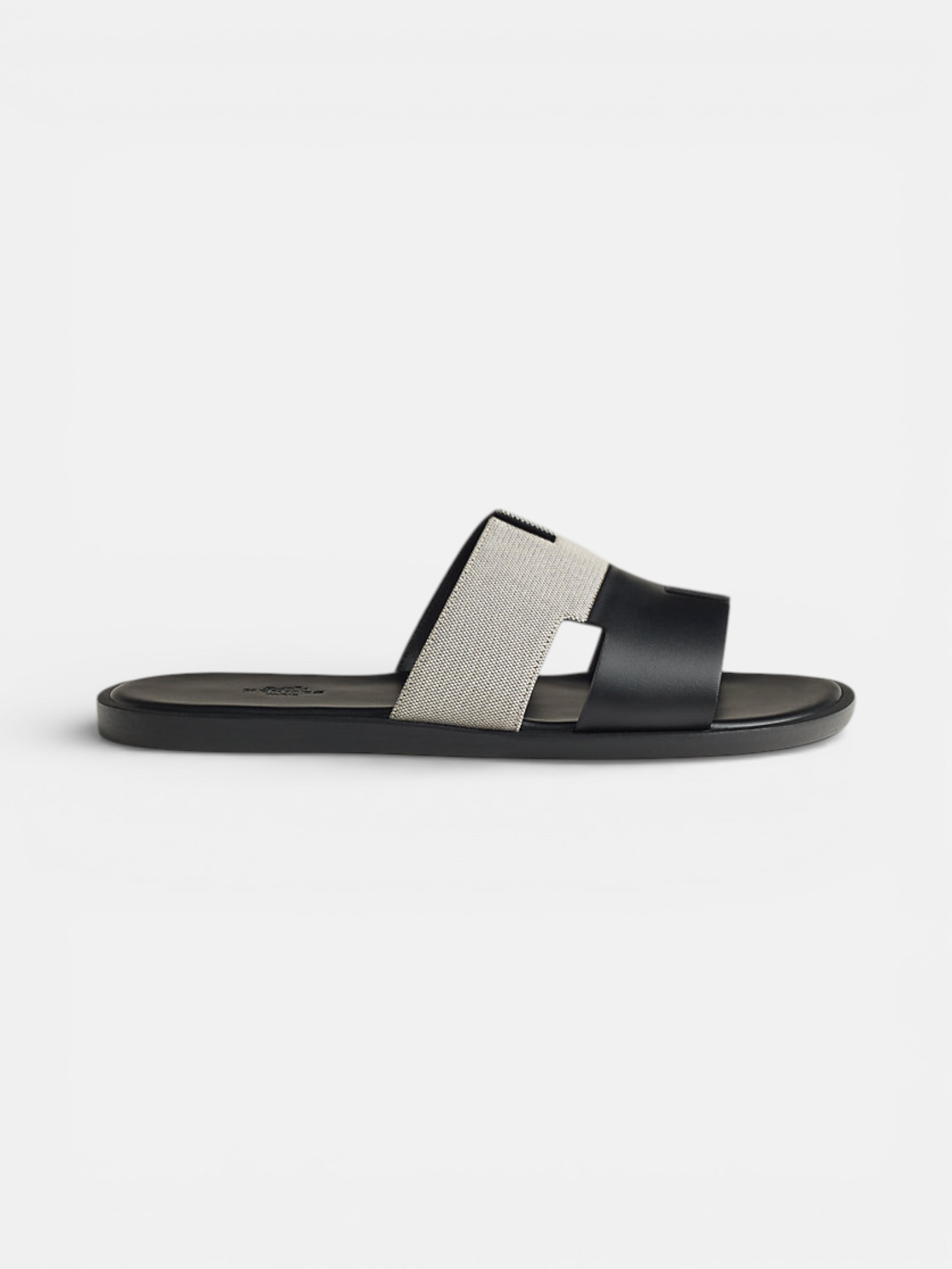 Hermes Hermes Izmir Sandal Prunoir – side profile view in premium quality with AA+ craftsmanship