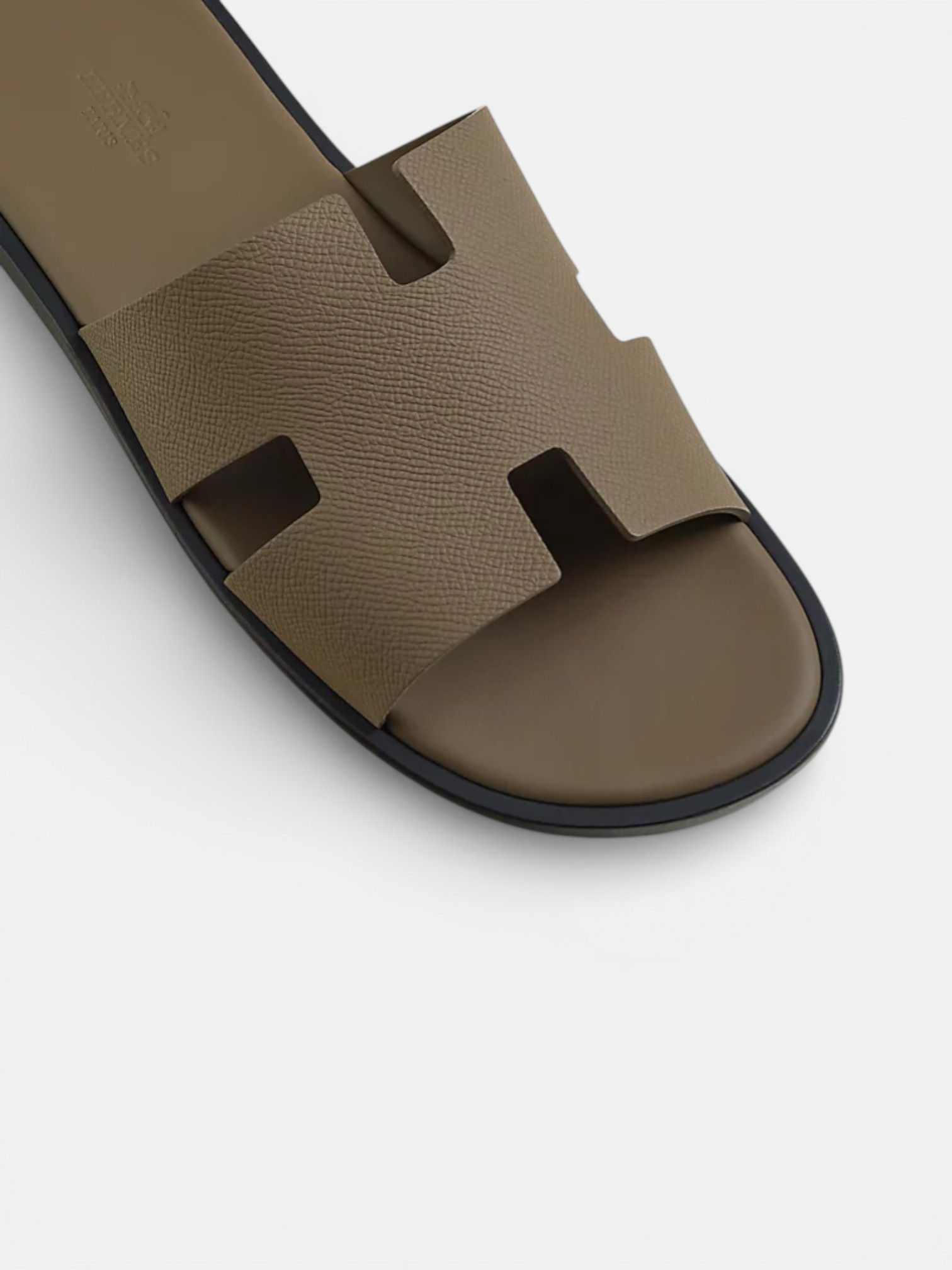 Hermes Hermes Izmir Sandal Etoupe – back view in premium quality with AA+ craftsmanship