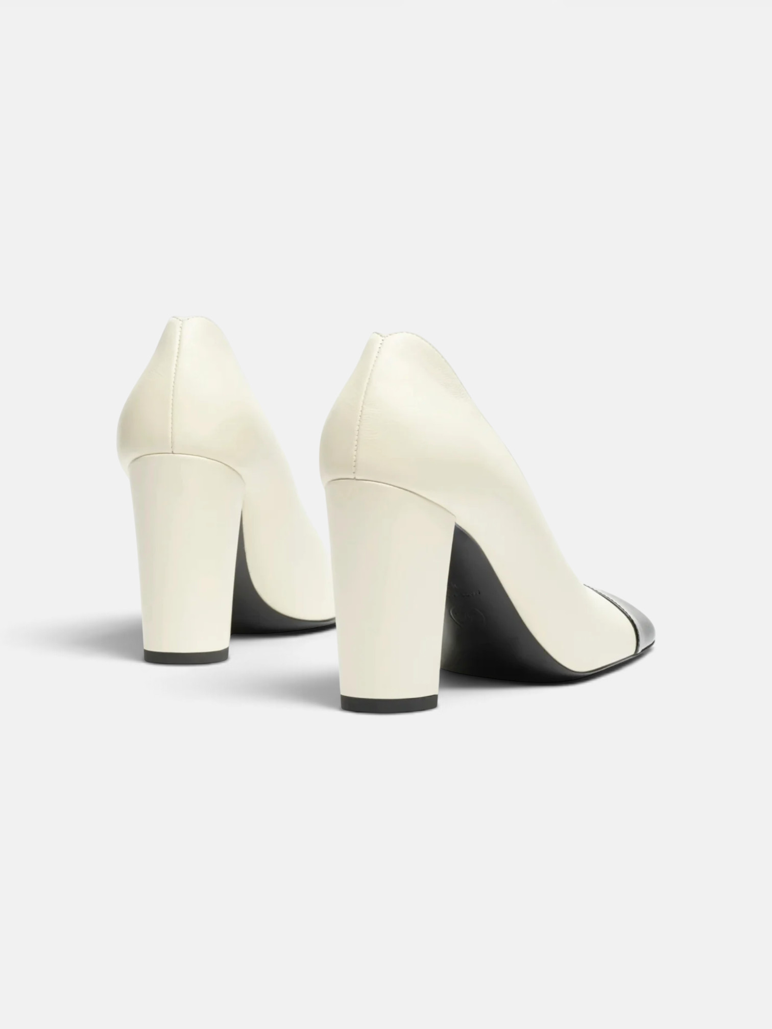 Chanel Chanel  Pumps in Lambskin & Patent Calfskin  Ivory/Black – side profile view in premium quality with AA+ craftsmanship
