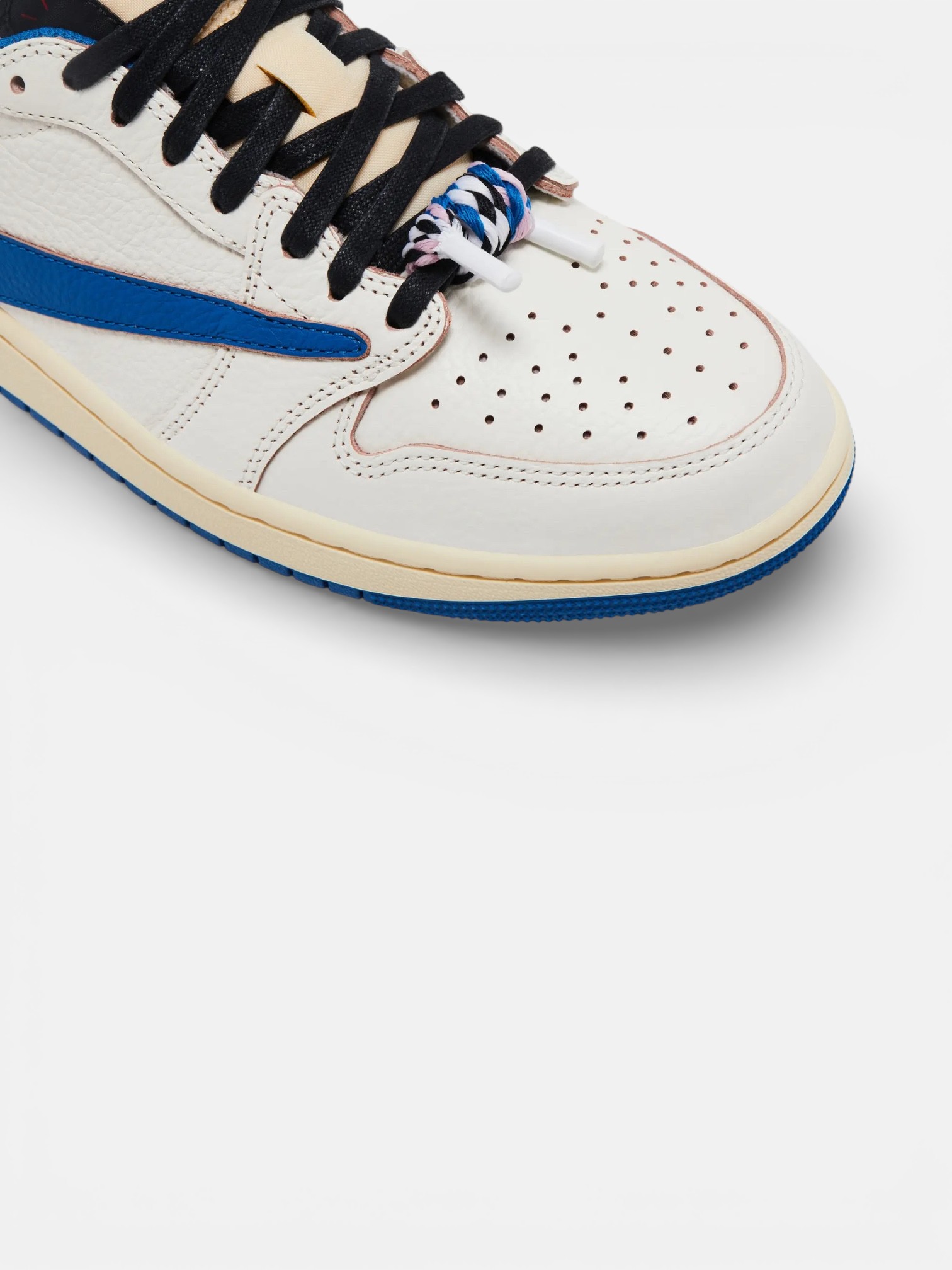 Jordan Jordan 1 Travis Scott Low OG SP Sail Military Blue – detail view in premium quality with AA+ craftsmanship