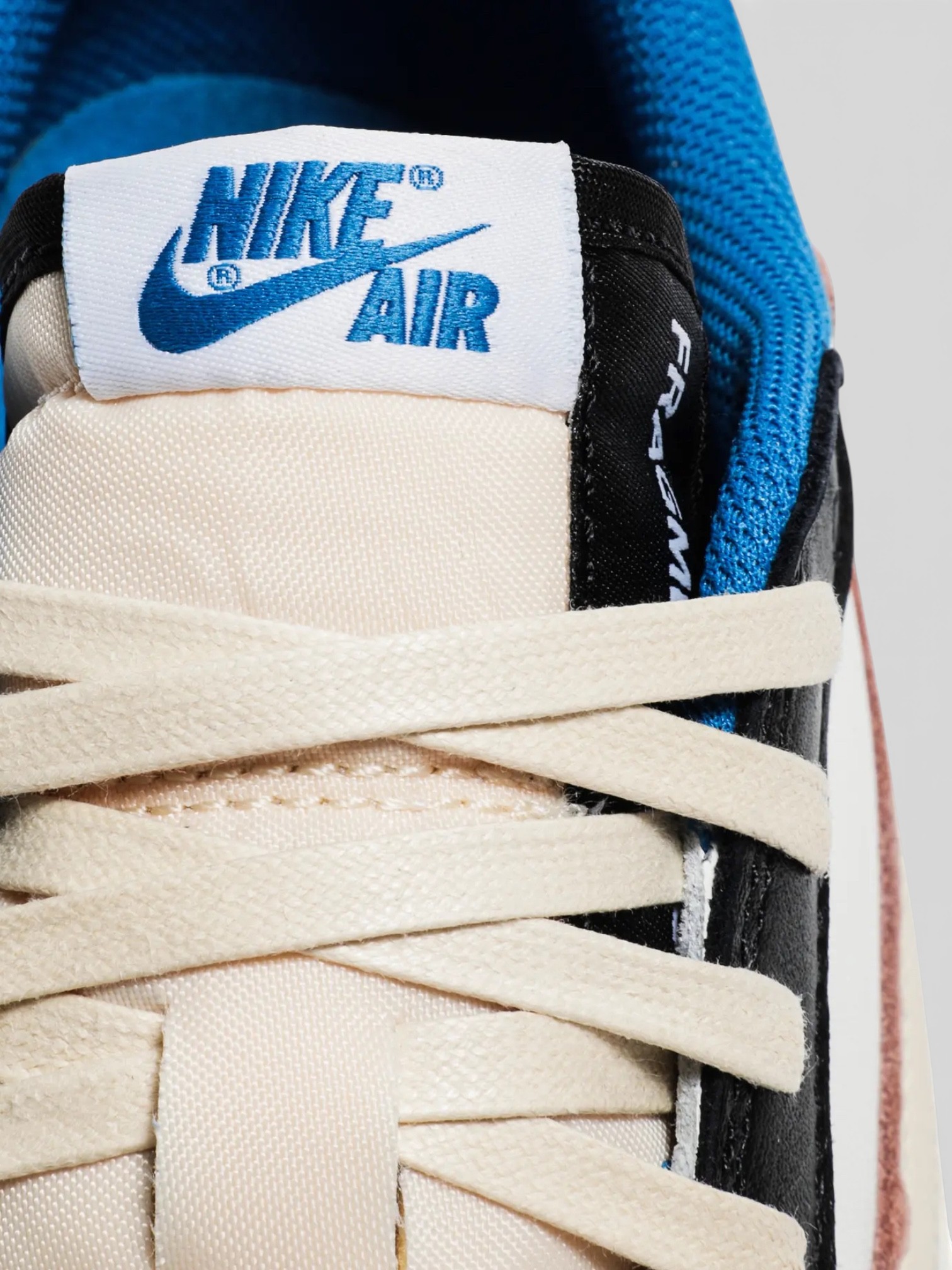 Jordan Jordan 1 Retro Low OG SP Fragment x Travis Scott – detail view in premium quality with AA+ craftsmanship