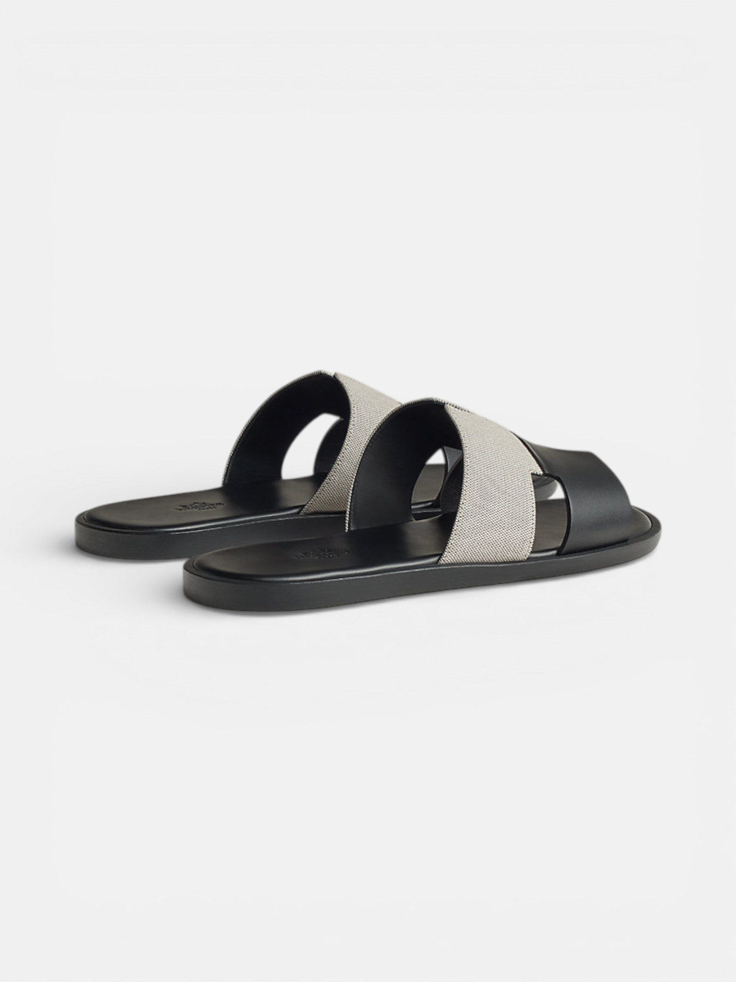 Hermes Hermes Izmir Sandal Prunoir – close-up detail view in premium quality with AA+ craftsmanship