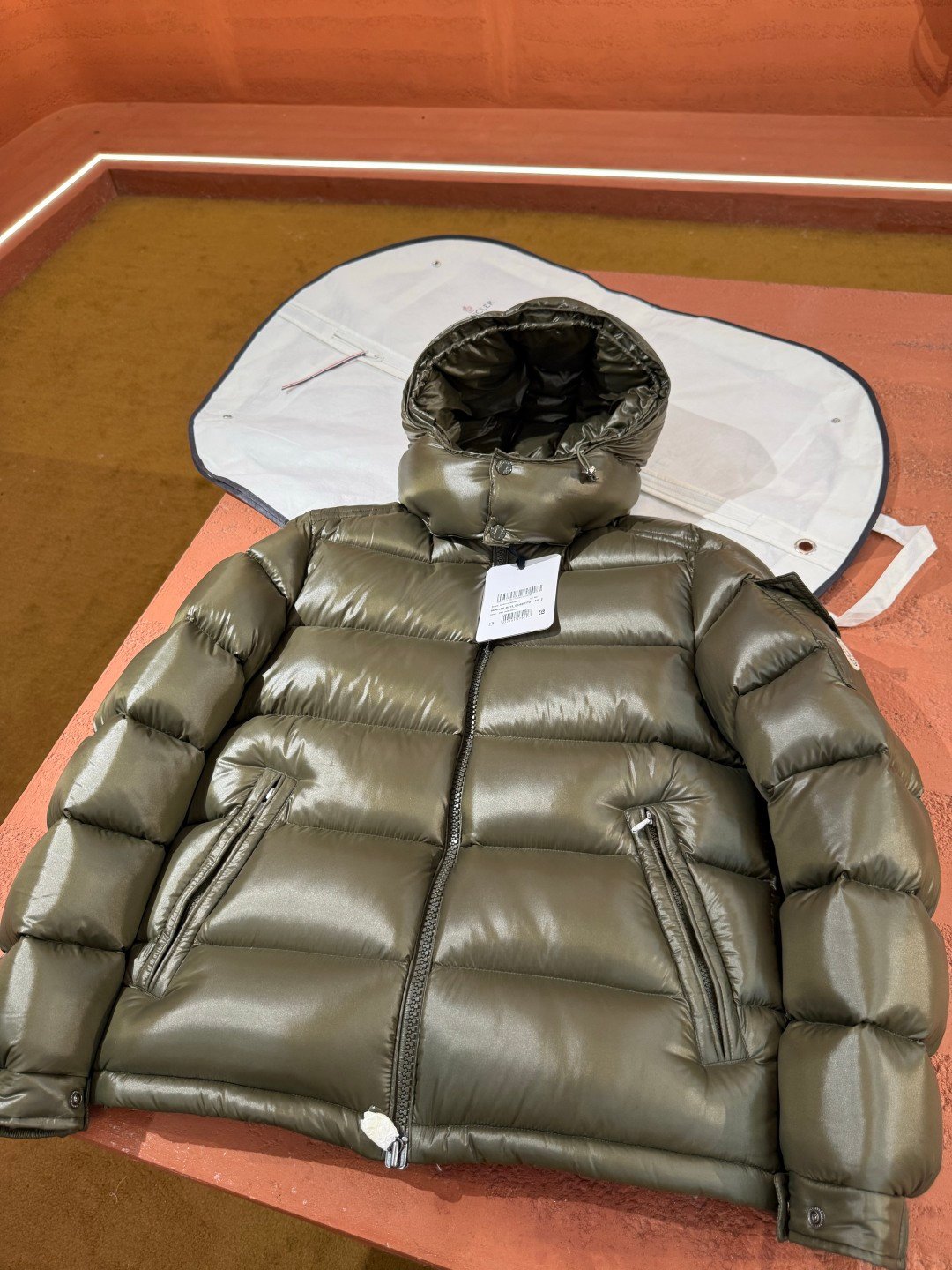 Moncler Moncler Puffer Jacket Olive Green – close-up detail view in premium quality with AA+ craftsmanship