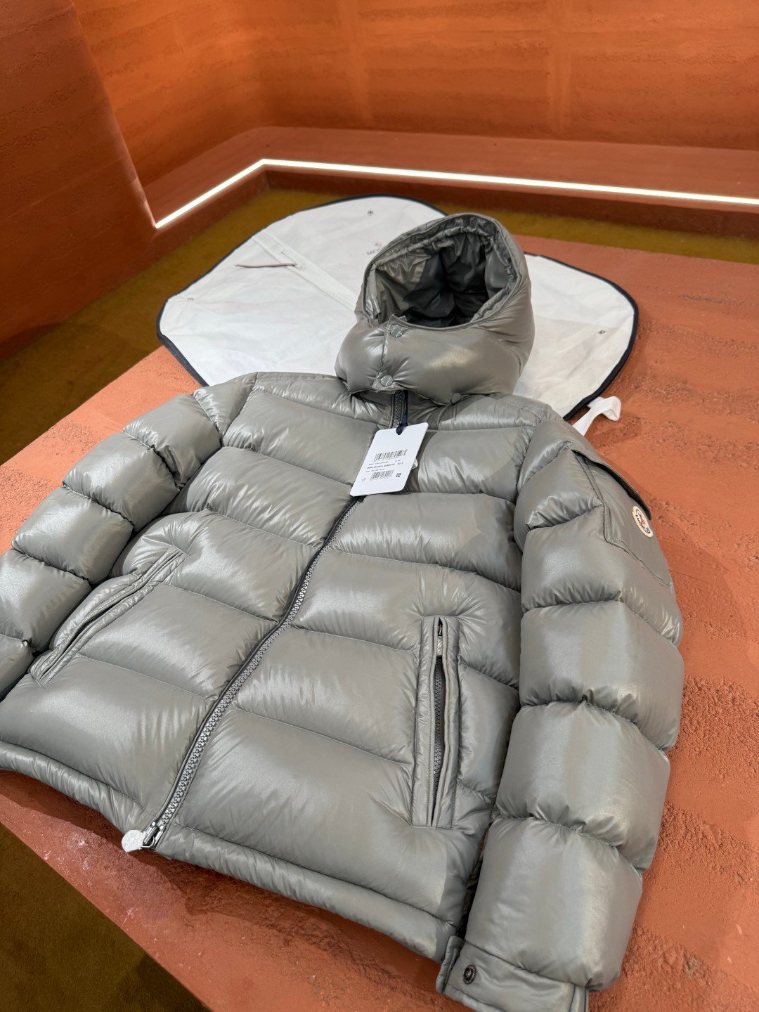 Moncler Moncler Puffer Jacket Light Grey – close-up detail view in premium quality with AA+ craftsmanship