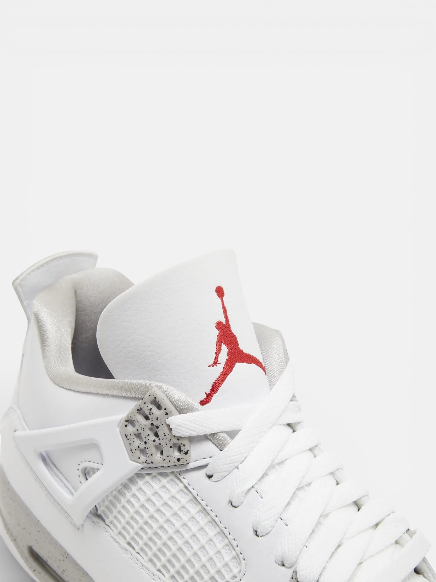Jordan Jordan 4  Retro White Oreo – detail view in premium quality with AA+ craftsmanship