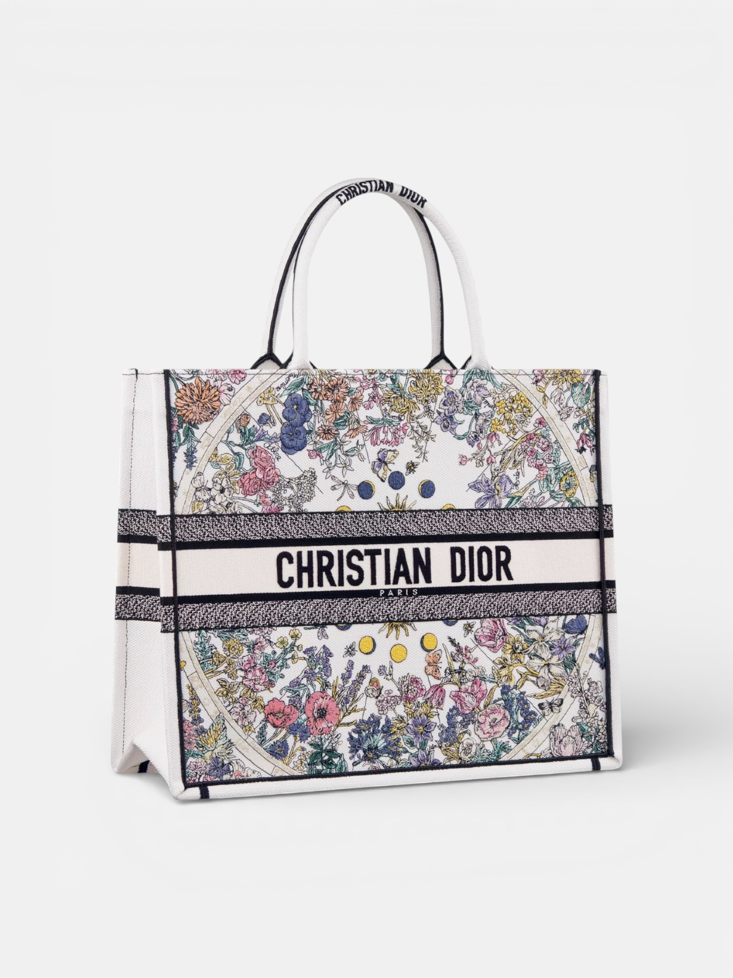 Dior Dior Book Tote Large Flower – close-up detail view in premium quality with AA+ craftsmanship