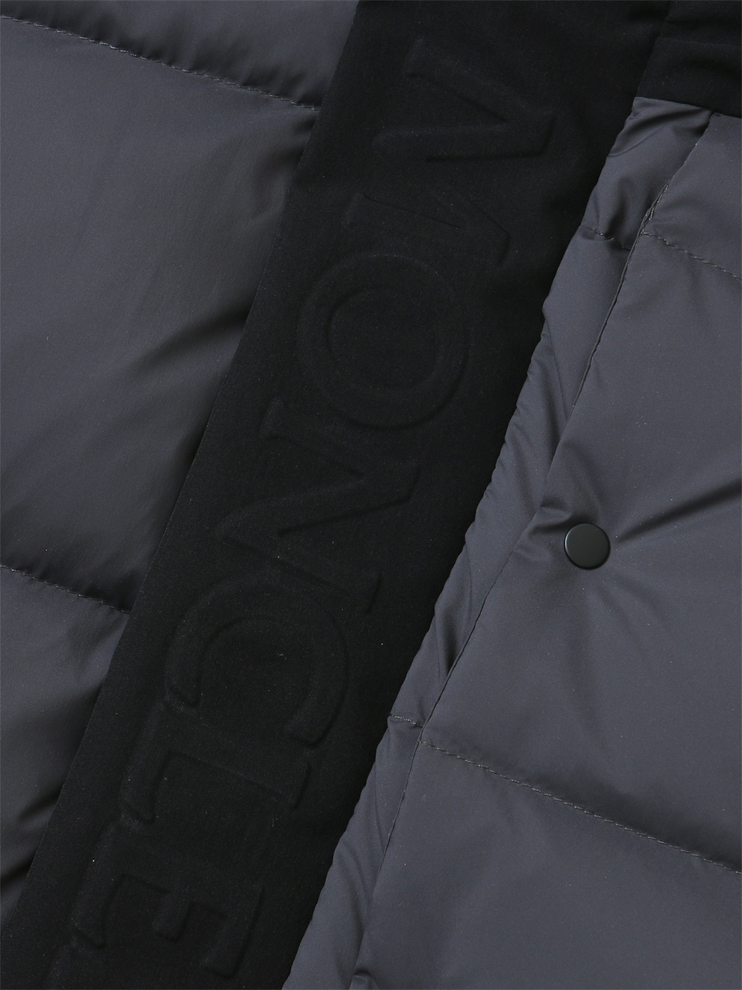 Moncler Moncler Madeira Down Jacket Grey – detail view in premium quality with AA+ craftsmanship