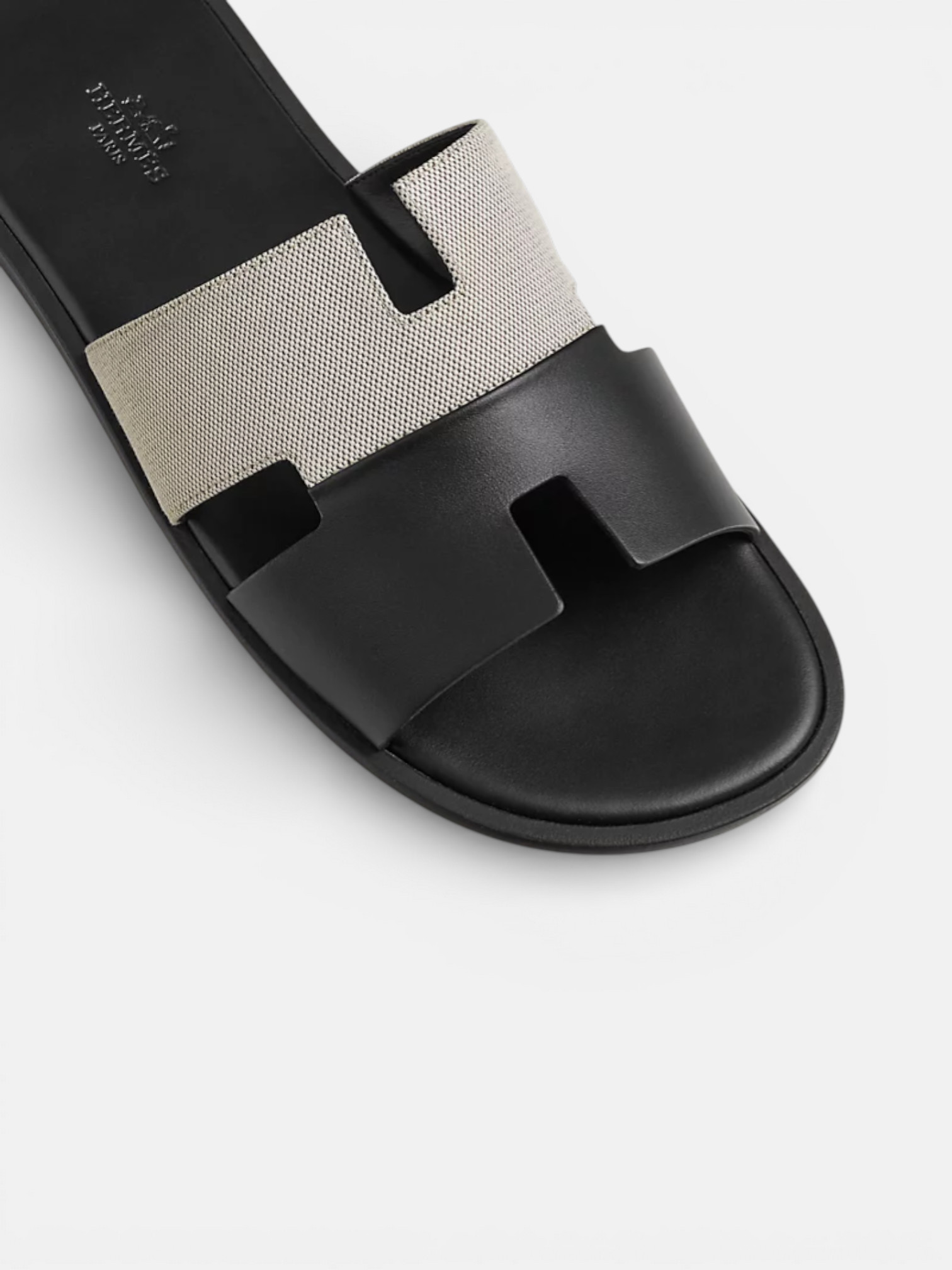 Hermes Hermes Izmir Sandal Prunoir – back view in premium quality with AA+ craftsmanship