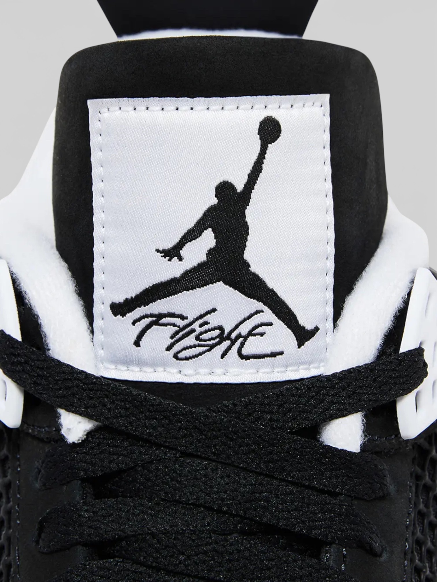 Jordan Jordan 4 Retro Fear – detail view in premium quality with AA+ craftsmanship