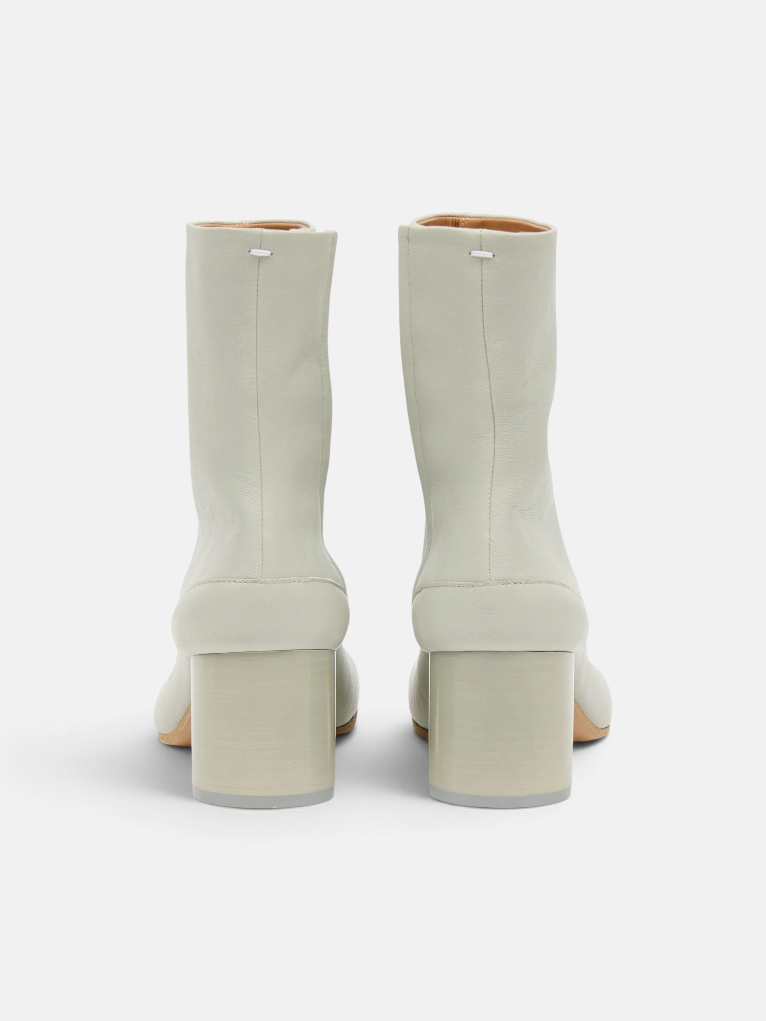 Maison Maison Margiela Tabi Ankle Boots White – close-up detail view in premium quality with AA+ craftsmanship