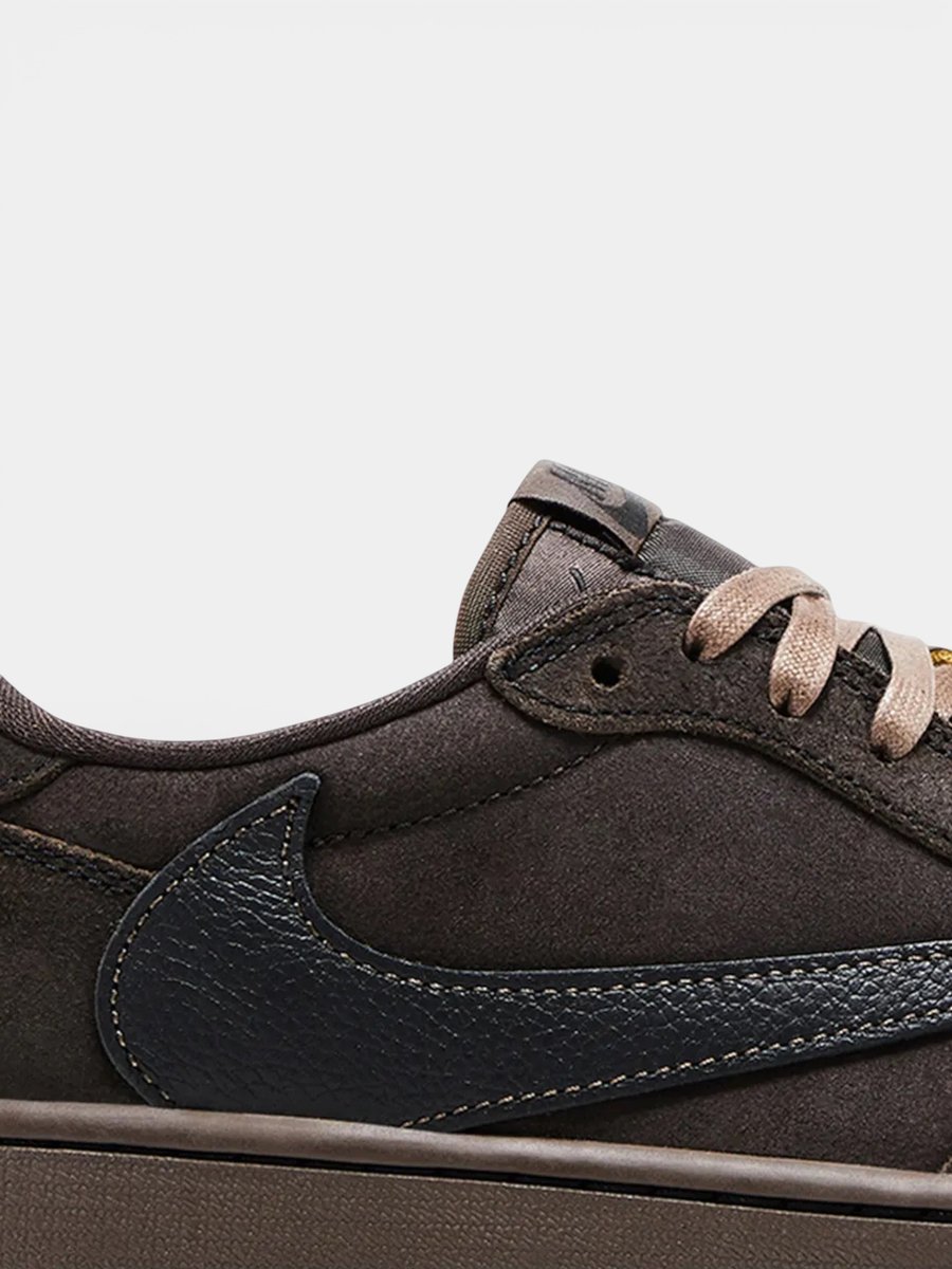 Jordan 1 Low Travis Scott Velvet Brown - Preview