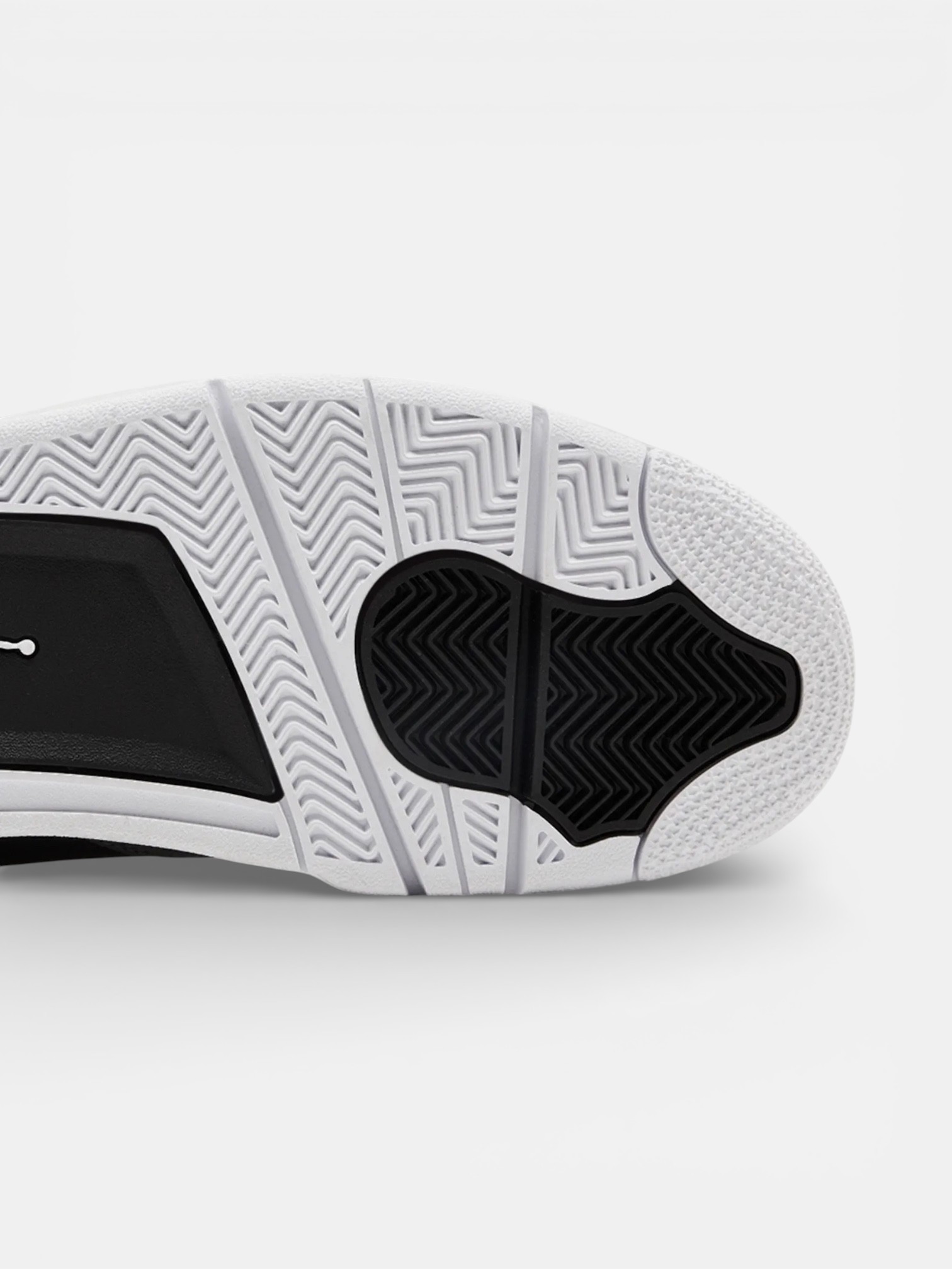 Jordan Jordan 4 Retro Fear – detail view in premium quality with AA+ craftsmanship