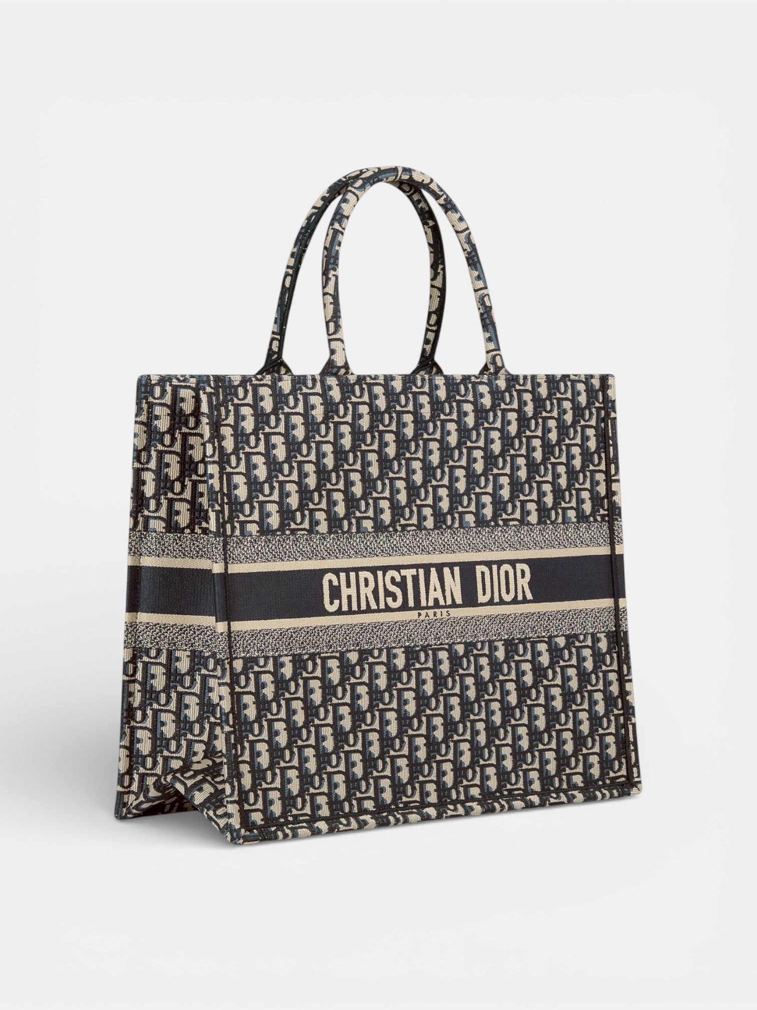 Dior Dior Book Tote Large Classic Dior – close-up detail view in premium quality with AA+ craftsmanship