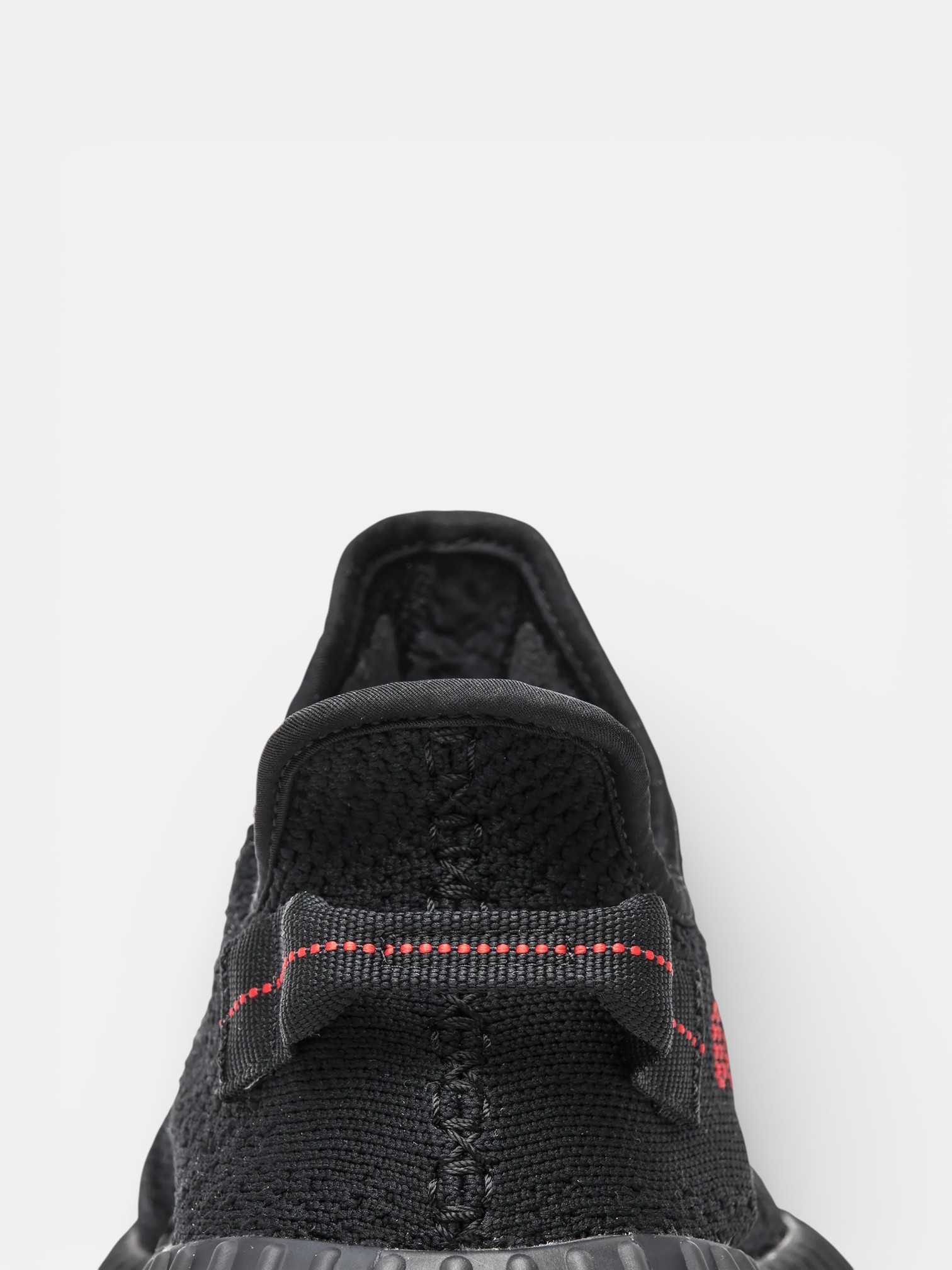 Adidas Adidas Yeezy Boost 350 V2 Bred – detail view in premium quality with AA+ craftsmanship
