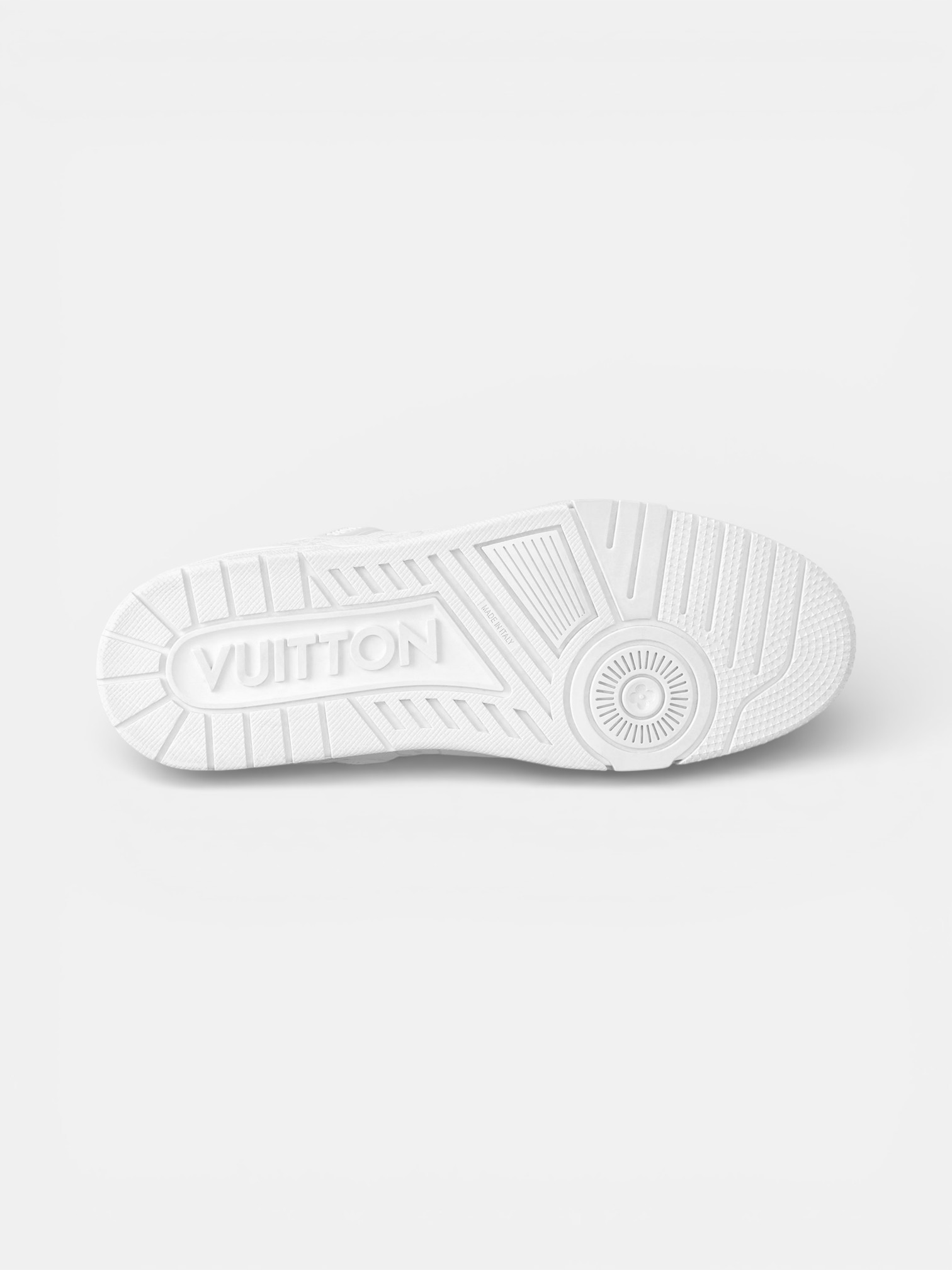 Louis Louis Vuitton Trainer All White – detail view in premium quality with AA+ craftsmanship