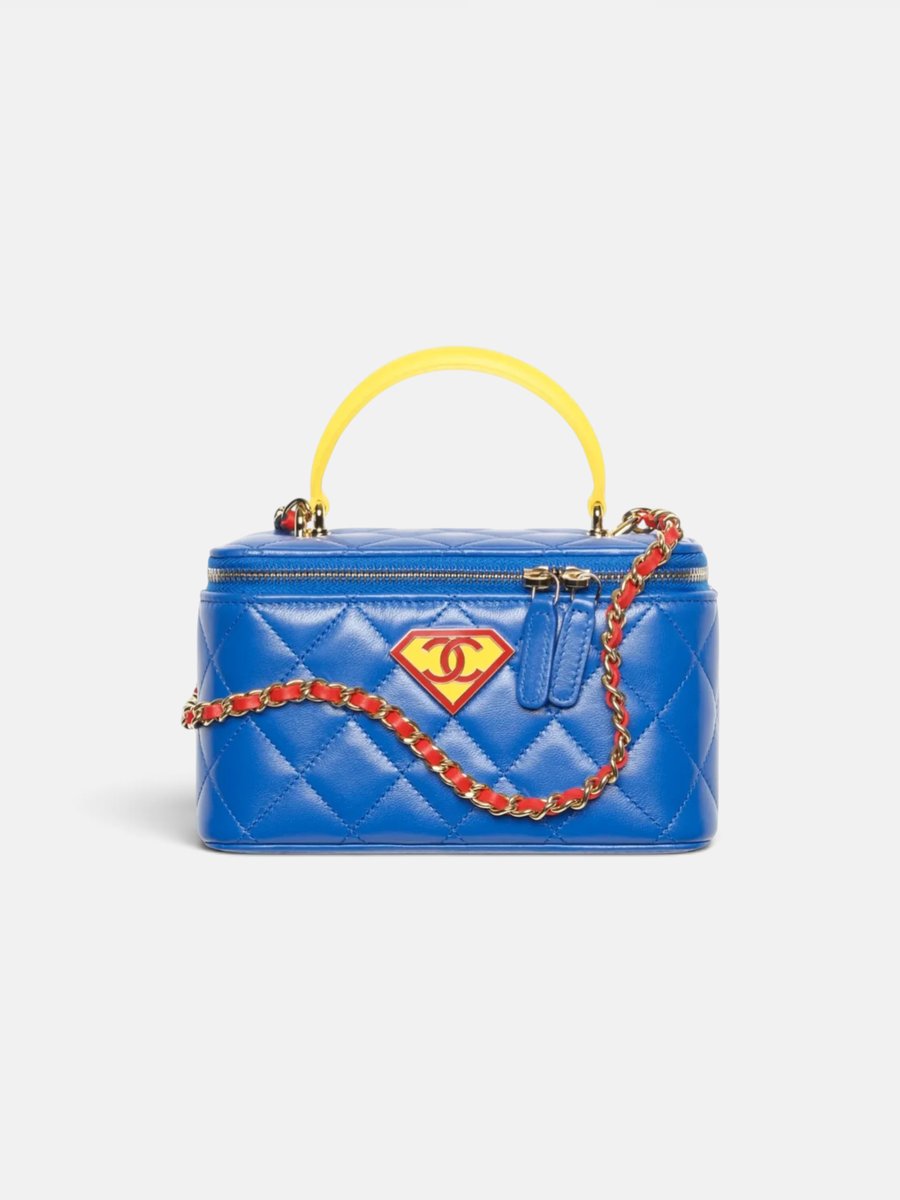 Chanel Long Vanity with chain in Lambskin Enamel