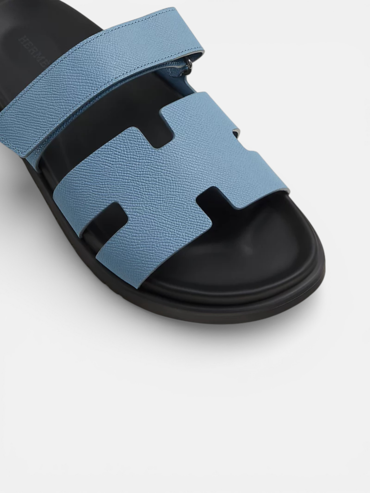 Hermes Hermes Chypre Sandal Bleu Jean – detail view in premium quality with AA+ craftsmanship