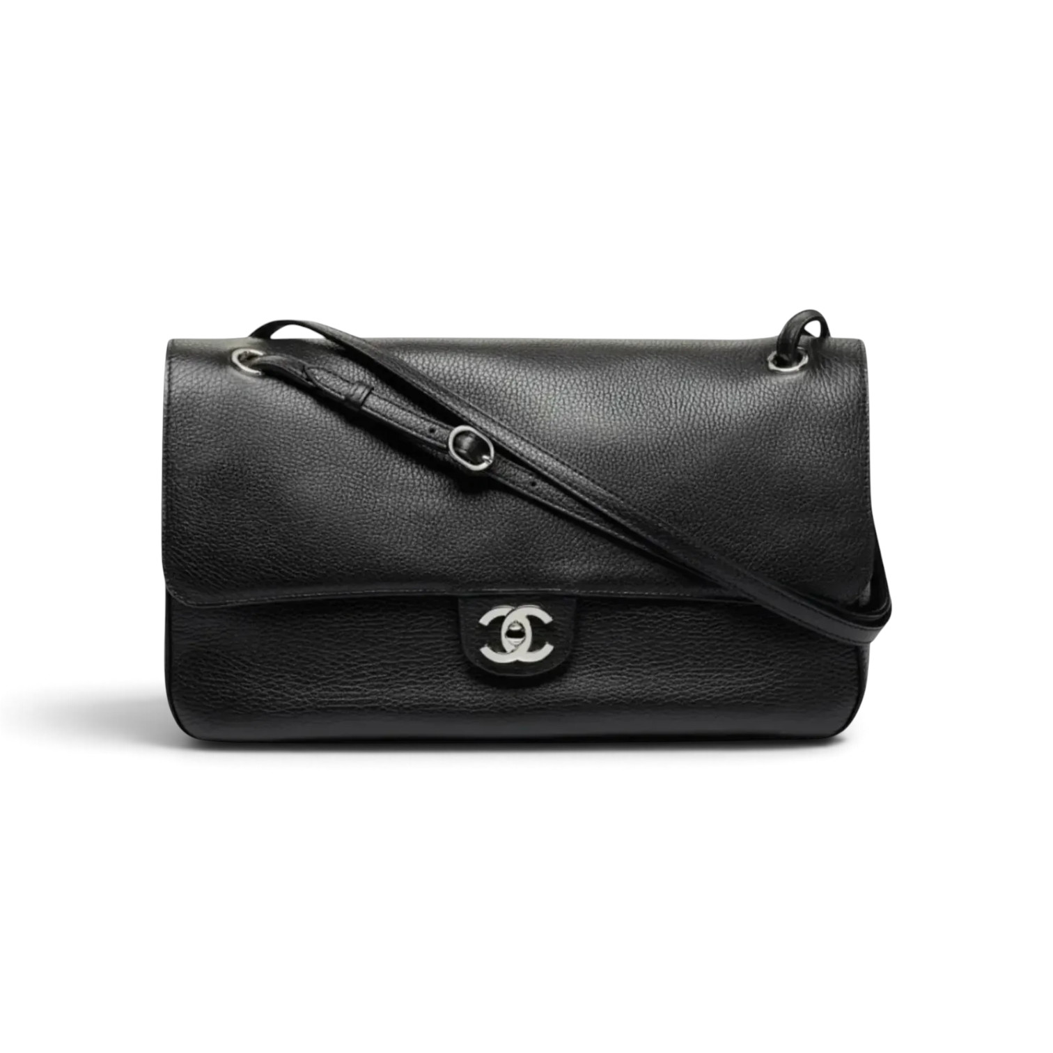 Chanel Chanel Maxi Flap Bag Black Grained Calfskin & Silver Metal – close-up detail view in premium quality with AA+ craftsmanship