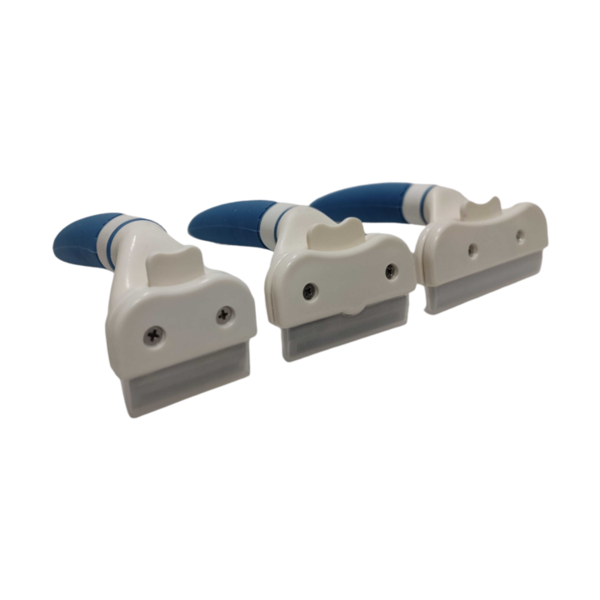 Deshedder With Rubber Grip Handle