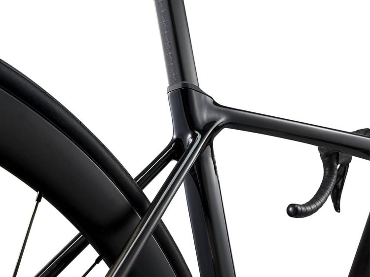 GIANT TCR ADVANCED PRO 1 DI2 2025 - Review, Test & Price