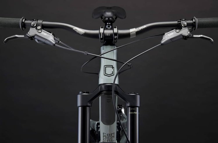 COMMENçAL CLASH RIDE - Specs, Review, Test & Price