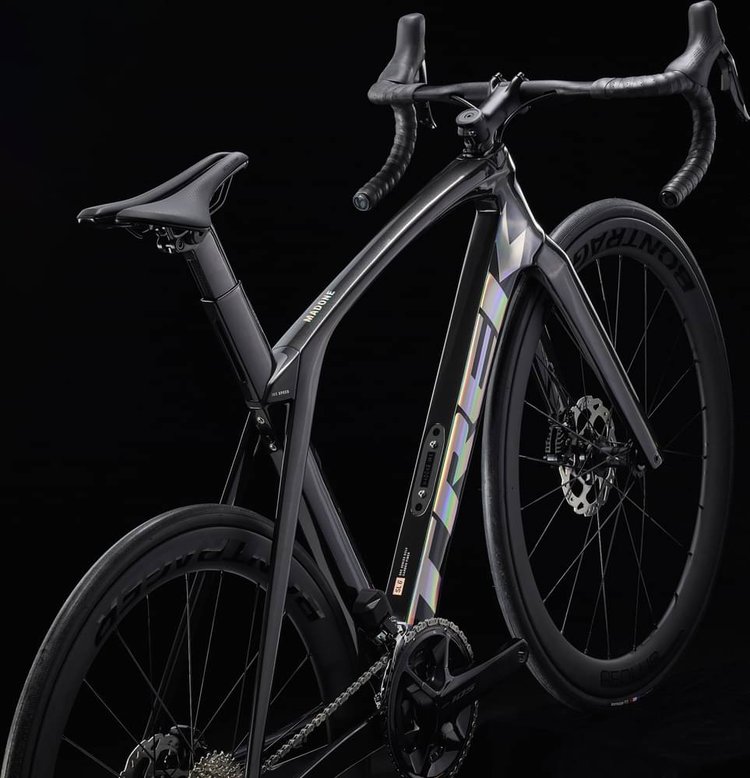 TREK MADONE SL 6 DI2 GEN 6 - Review, Weight & Price