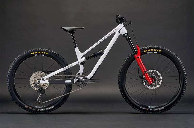 COMMENçAL CLASH 2026 - Specs, Review, Test & Price