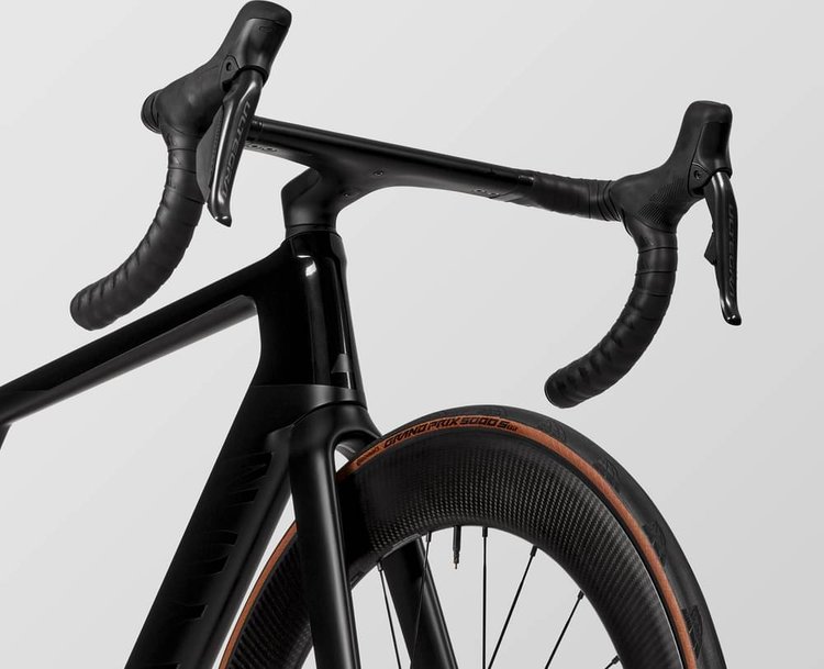【週末セール】CANYON AEROAD CF SLX Di2 Canyon Aeroad CF SLX 8 Di2 Speed - Small : r/CanyonBikes