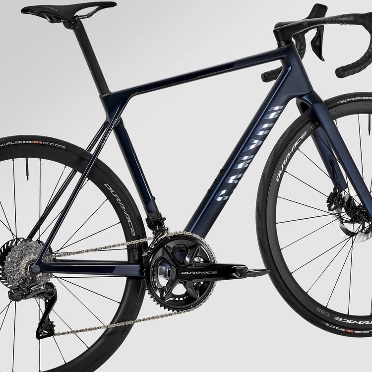 CANYON ULTIMATE CF SLX 9 DI2 2025 - Review, Test & Price