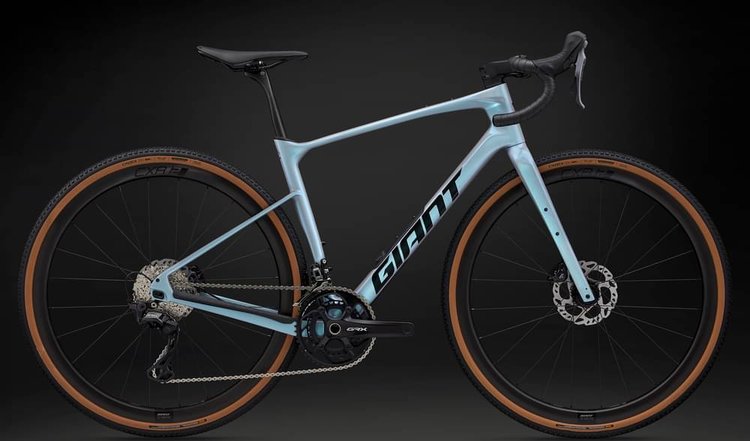 GIANT REVOLT ADVANCED 0 2025 - Review, Test & Price