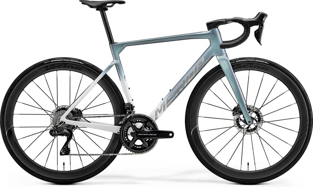 Merida SCULTURA TEAM vs Specialized Tarmac SL8 : Road