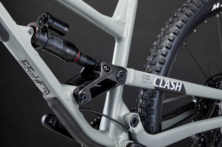 COMMENçAL CLASH RIDE - Specs, Review, Test & Price