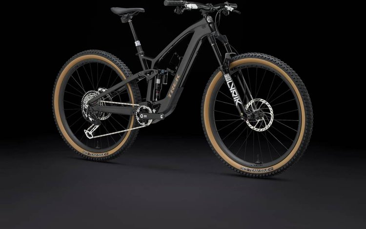 TREK FUEL EXE 9.9 XX AXS T-TYPE 2025 - Review, Test & Price