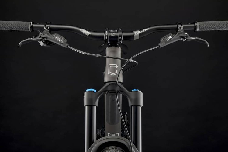 COMMENçAL CLASH RIDE PARK - Review, Test & Price