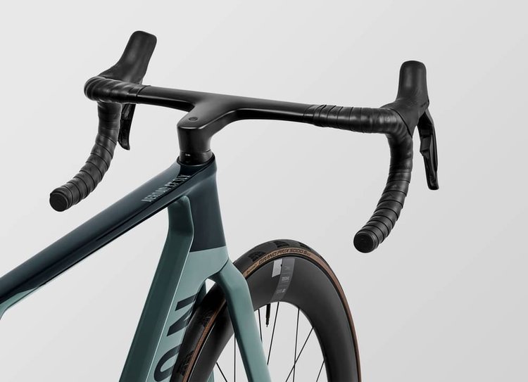 CANYON AEROAD CF SLX 8 DI2 2024 - Review, Test & Price