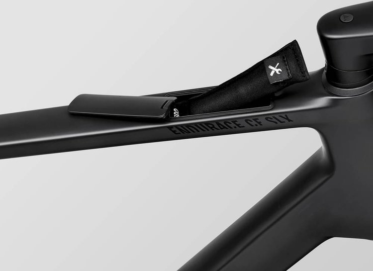 CANYON ENDURACE CF SLX 7 AXS - Review, Test & Price