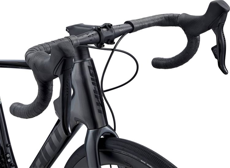 GIANT DEFY ADVANCED PRO 2 AX 2022 - Review, Test & Price