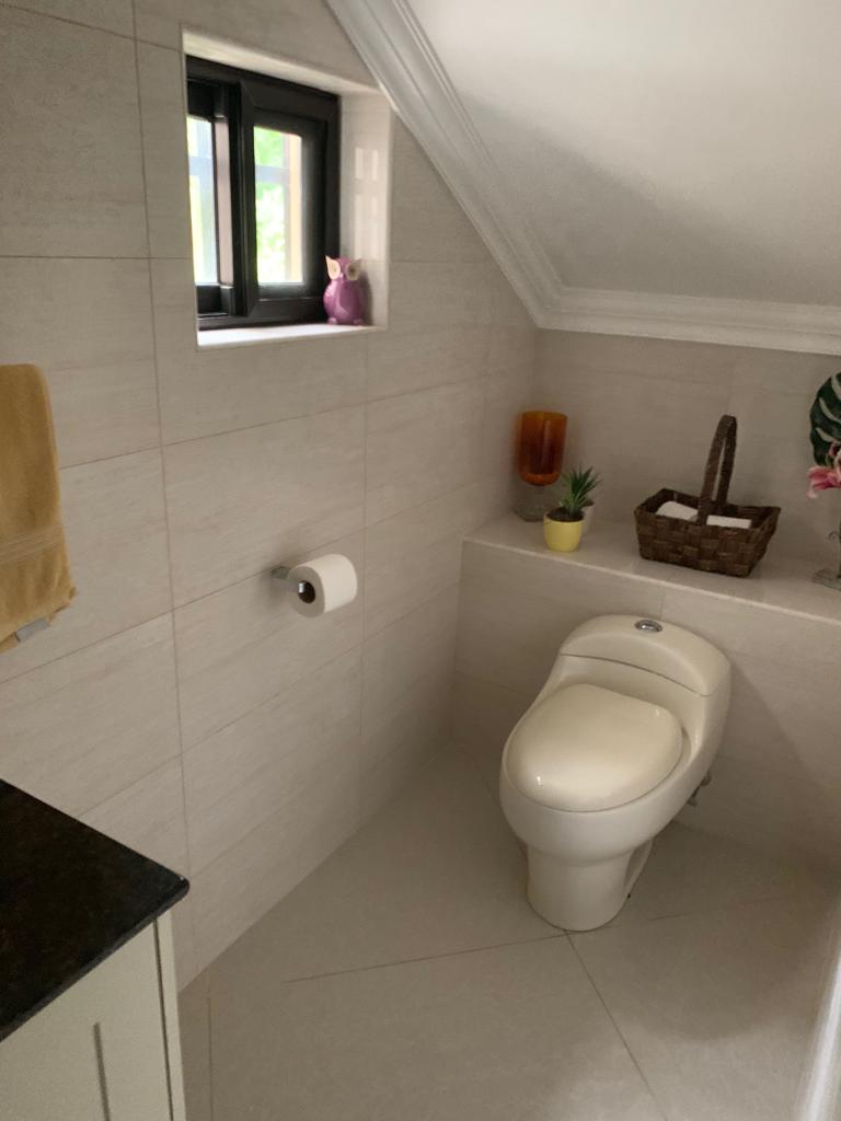 Baño de servicio