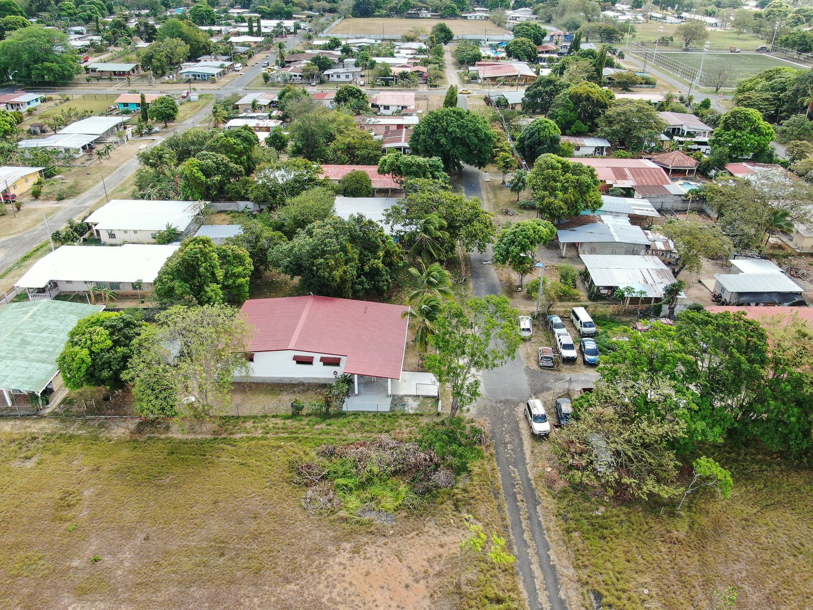Casa en Antón — vista aérea del lote y la calle