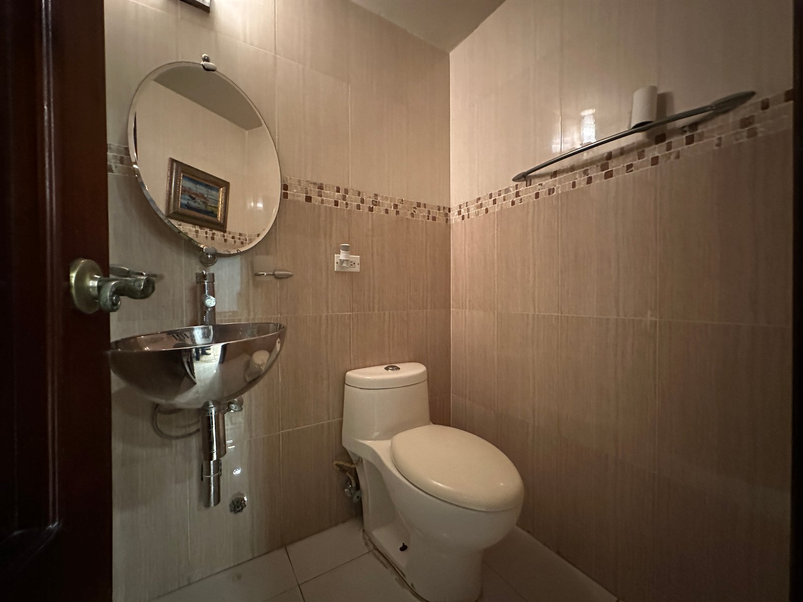 Casa en Betania — baño de cortesía