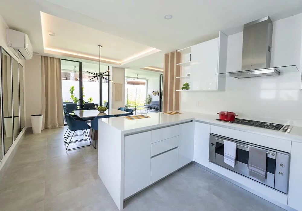 Explora Panamá Pacífico — cocina, casa modelo A