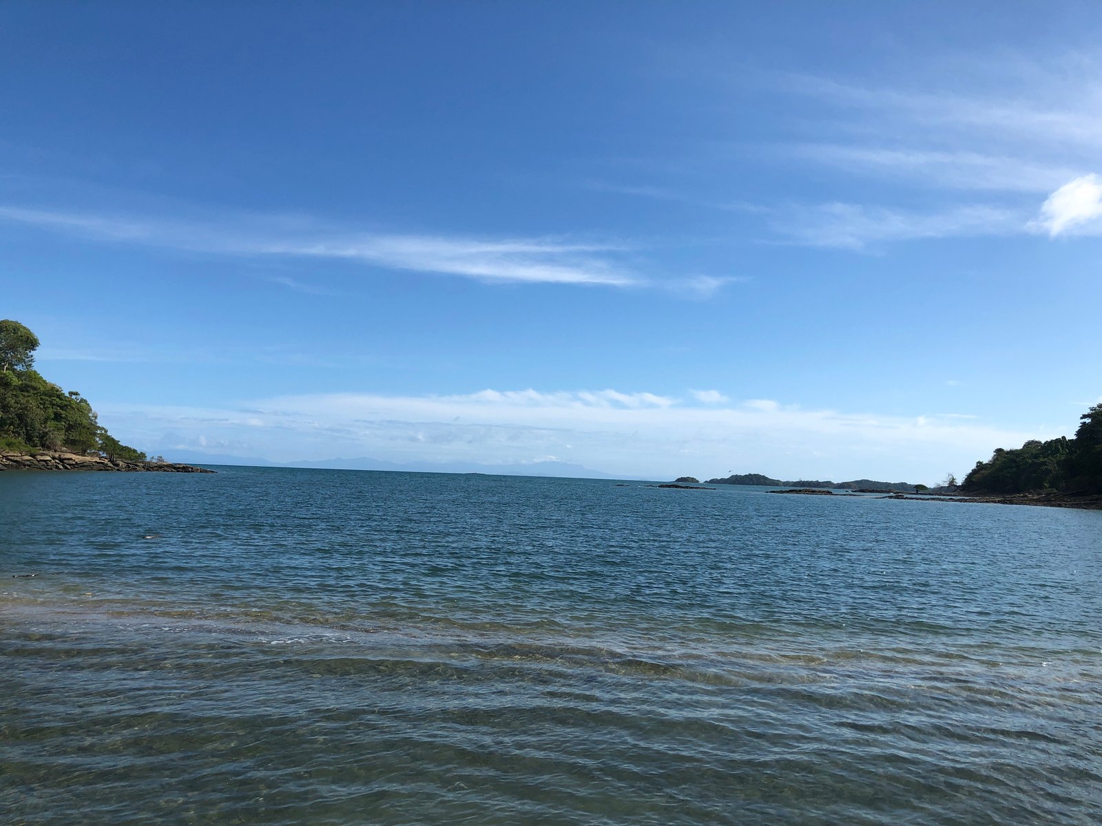 Ubicacion de la Marina entre las dos Islas